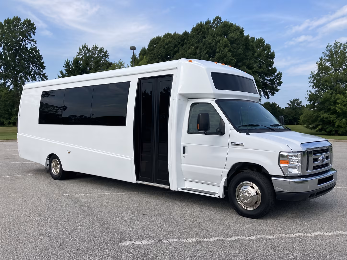 beaverton 18 passenger party bus