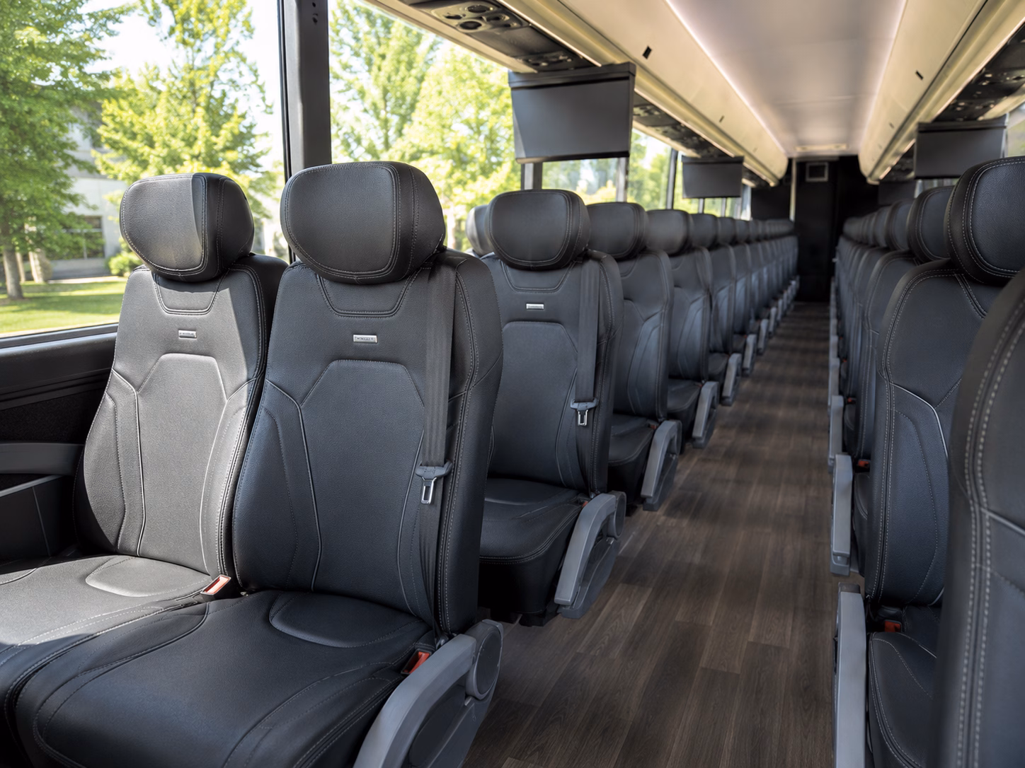 charter bus rentals to dundee hills wineries from beaverton